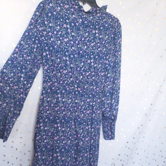 Dress - Picture 3 of 5